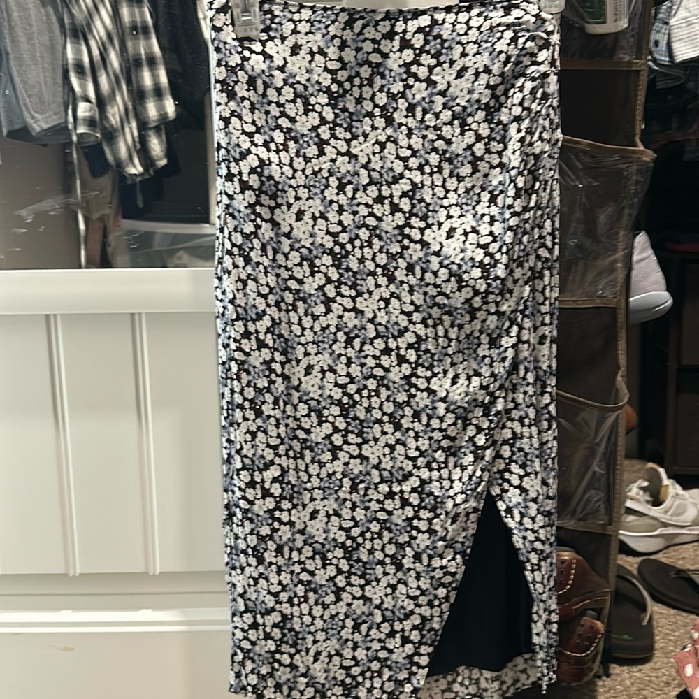 Abercrombie and fitch midi skirt